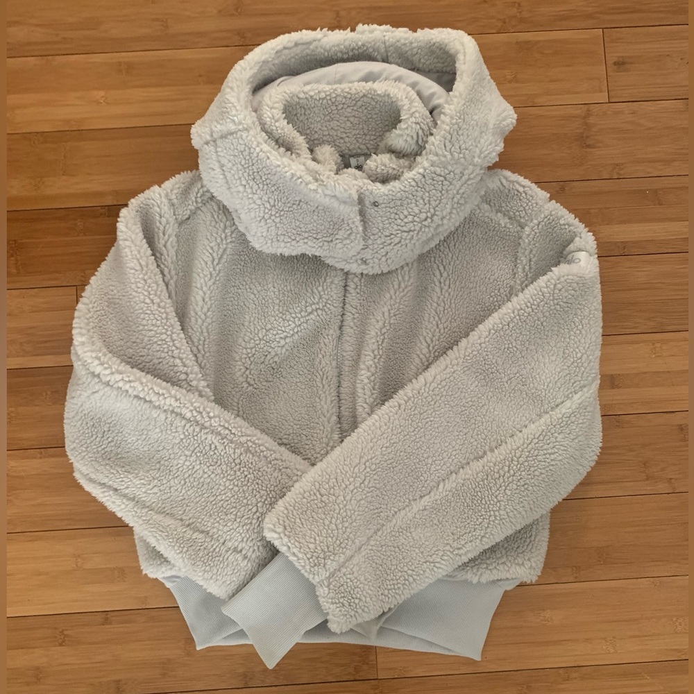 Alo Foxy Sherpa Jacket